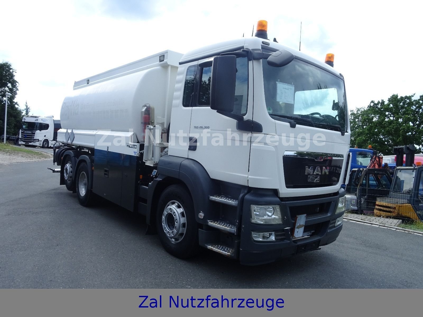 MAN 26 360 Willig Oben & Untenbefüllung Aufbau 1