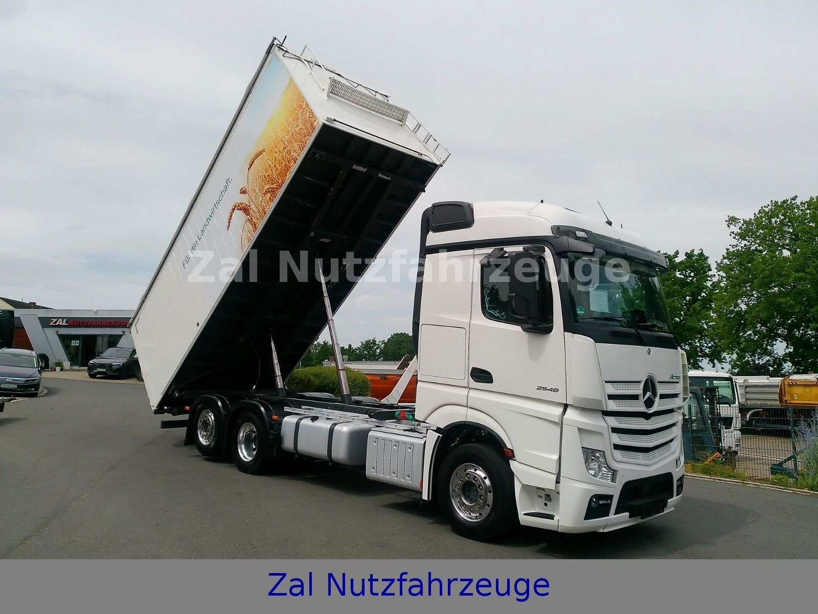 Mercedes-Benz Actros  2548 Getreidekipper 1